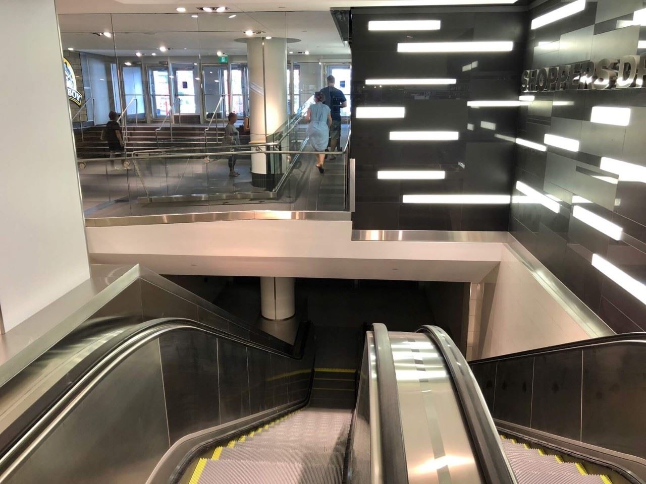 Interior entrance from Rideau Centre to Rideau Station. It is located between Shoppers Drug Mart and Farm Boy on the 1st floor.